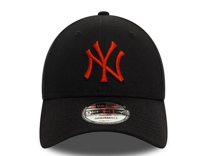 9FORTY League Essentials Yankees Ajustable Negro Merlot